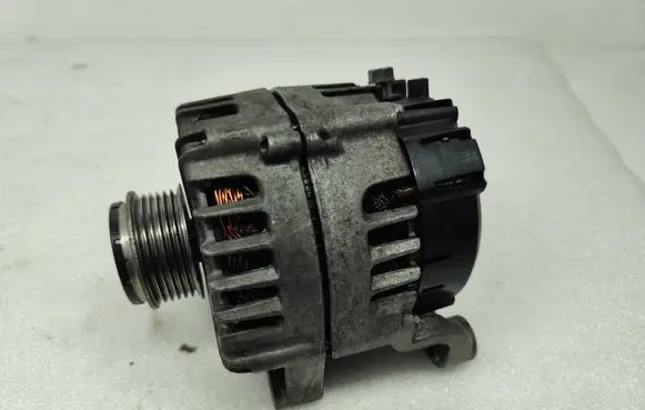 BMW 5 F10 F11 Generator/alternator 8507625 2608668C FG23S032