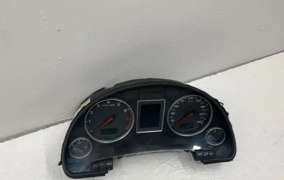 Audi A4 S4 B6 8E 8H Speedometer (instrument cluster) 036901830