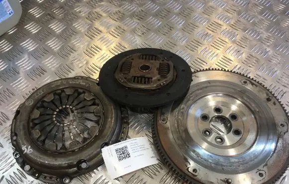 Volkswagen Polo Clutch set kit 680737K 036141025
