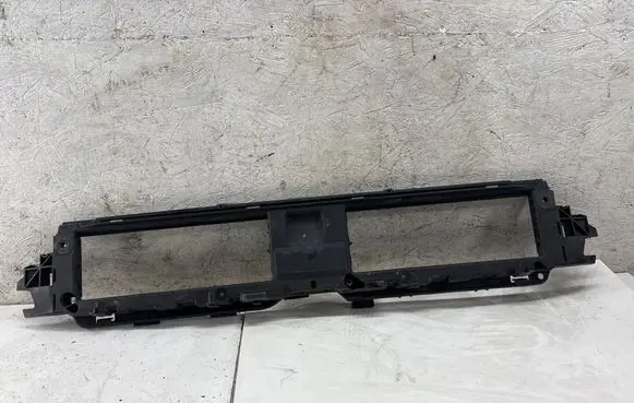 Audi A5 Other engine bay part 8W6807771D 18201