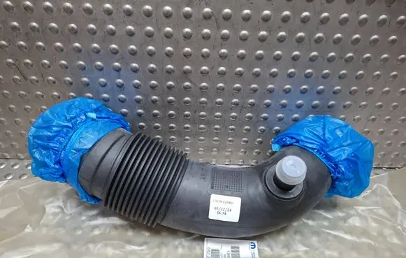 Fiat Ducato Air intake duct part S26336665 1369012080