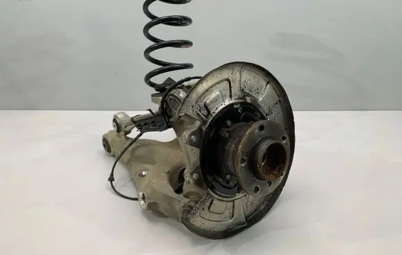 Rear wheel hub spindle/knuckle