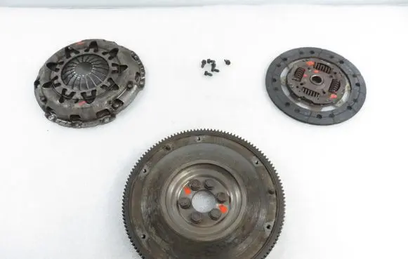 Volkswagen Caddy Flywheel 322039110 028105273E