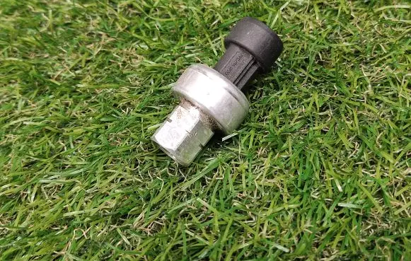 Air conditioning (A/C) pressure sensor