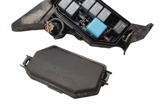 Toyota C-HR I Fuse box set 82662F4040 9008087021