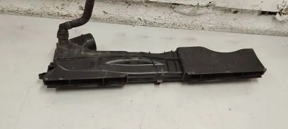 Audi Q2 - Air intake duct part 5q0129621b 5q0129254a
