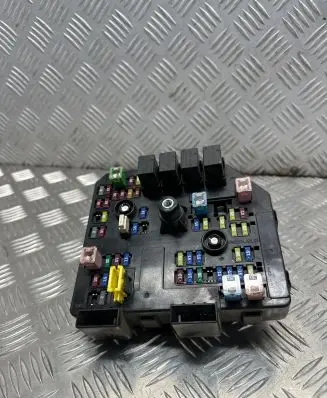 Opel Antara Fuse module 95137841 7841U