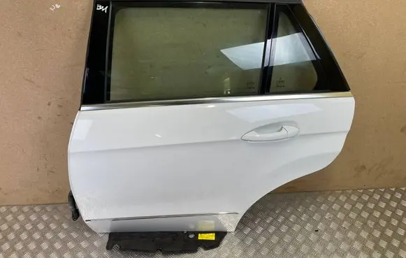 Rear door