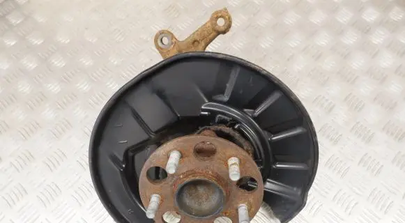 Lexus ES 250 - 300 - 330 Rear wheel hub 4245033080 4230433050