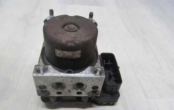 Mazda 6 ABS Pump 2066844 7431