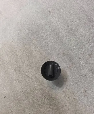 Fog light switch