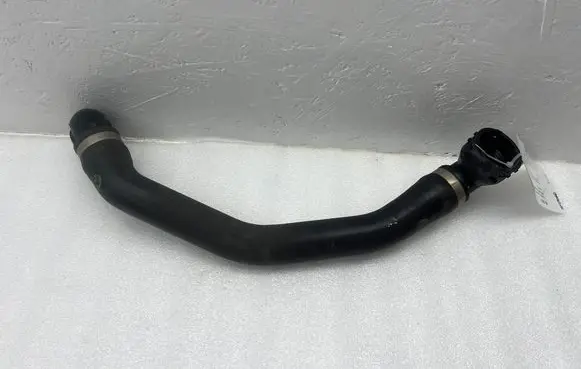 Audi Q2 - Engine coolant pipe/hose 5Q0122101GG