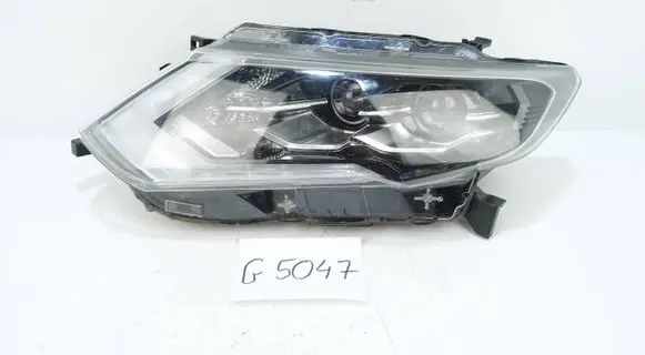 Nissan X-Trail T32 Headlight/headlamp