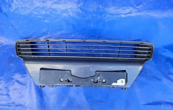 Lexus CT 200H Front grill 53112-76060