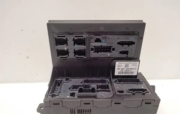 Mercedes-Benz E W211 Fuse module 2115456201