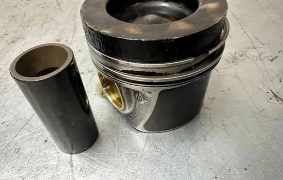 Volkswagen Transporter - Caravelle T6 Piston 0811SC