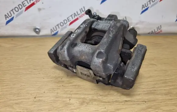 BMW 1 F20 F21 Rear brake caliper 1129040