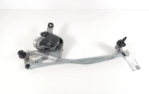 Audi e-tron Front wiper linkage and motor