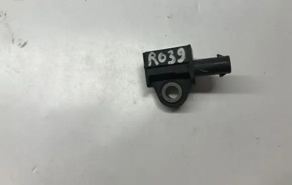 Chrysler Pacifica Airbag deployment crash/impact sensor 68230207AA