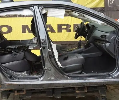 Subaru Crosstrek II Pillar (middle) 