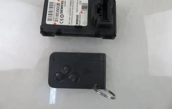 Renault Scenic II - Grand scenic II Ignition key card reader 8200125077 S118539002B