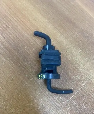 Mercedes-Benz C W203 EGR valve A0005450427 E355