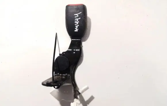 Honda CR-V Middle seatbelt buckle (rear) a82455 620637900b