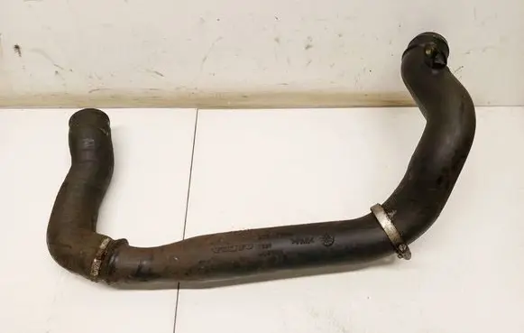 Volvo XC90 Intercooler hose/pipe 30647918