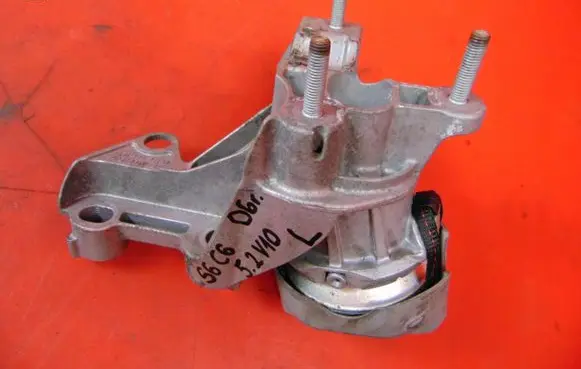 Audi A6 S6 C6 4F Engine mounting bracket 4F0199351Q