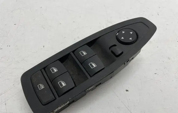BMW 1 F20 F21 Electric window control switch 9208110