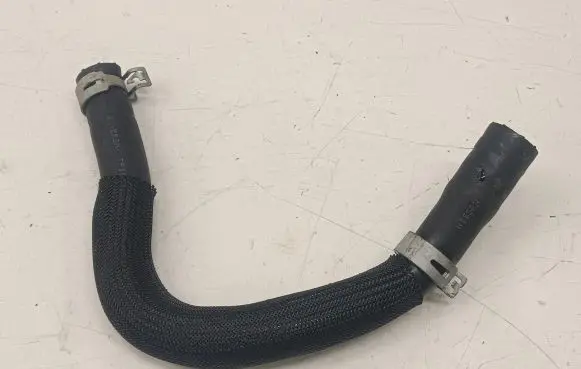 Nissan Qashqai J12 Engine coolant pipe/hose