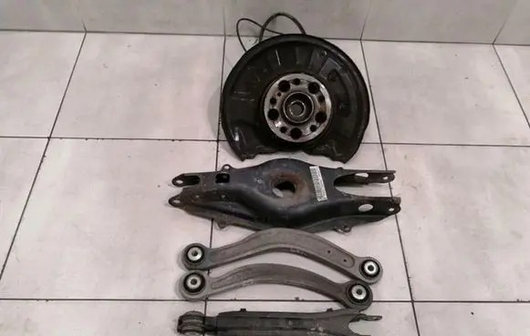 Mercedes-Benz C W204 Rear suspension assembly kit set A2043501441 A2043500232