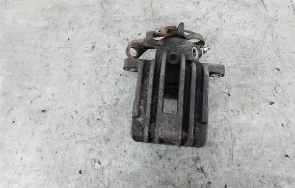 Volkswagen Golf IV Rear brake caliper 