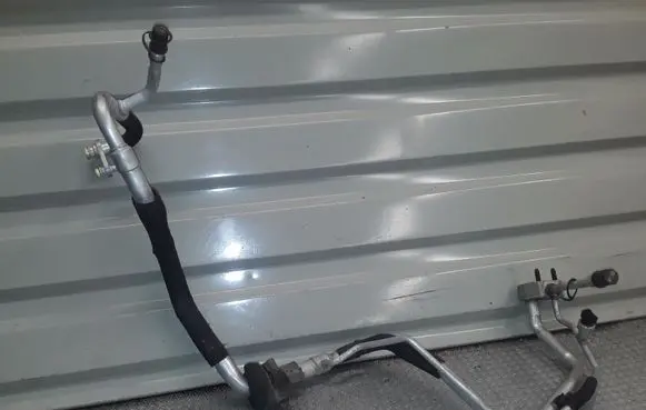Volvo V60 Air conditioning (A/C) pipe/hose 