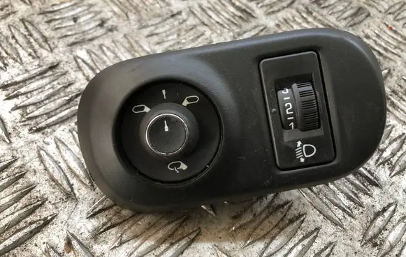 Citroen C4 Cactus Wing mirror switch 9817840980