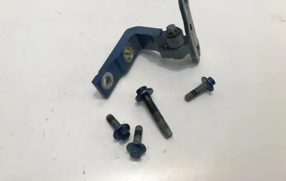 Volvo XC40 Front door upper hinge 31424586