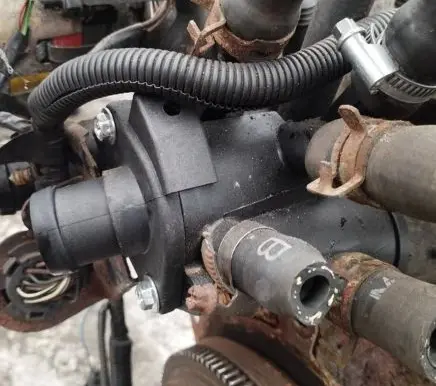 Volkswagen Golf III Engine coolant pipe/hose