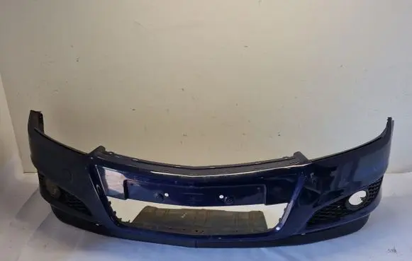 Opel Astra H Front bumper 