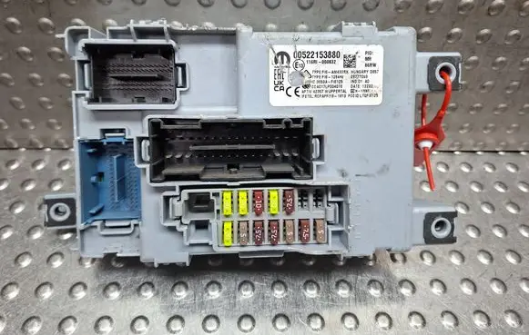 Fiat Panda III Fuse module S27635060 00522153880 52215388