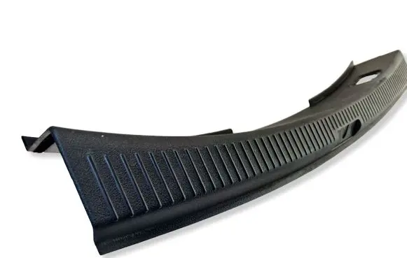 Volkswagen Touran I Trunk/boot sill cover protection 1T0863459A