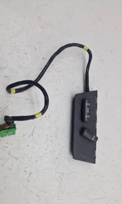 Volvo XC70 Seat control switch 8682700 01W512