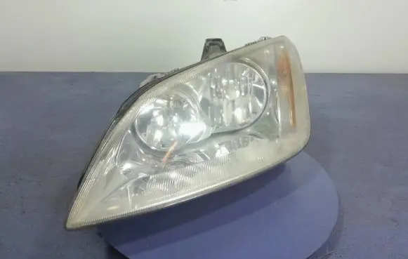 Ford C-MAX I Headlight/headlamp