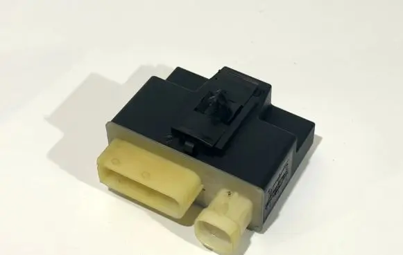 Peugeot 308 Glow plug pre-heat relay 9662570880