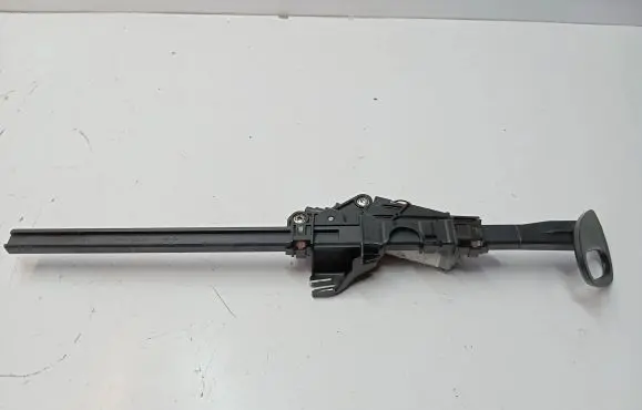 Mercedes-Benz E W213 Seat belt adjustment motor A2058600282