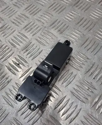 Hyundai Tucson TL Electric window control switch 93575D3500 09053170001009