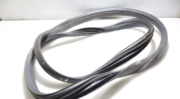 Toyota Aygo AB40 Rubber seal rear door 
