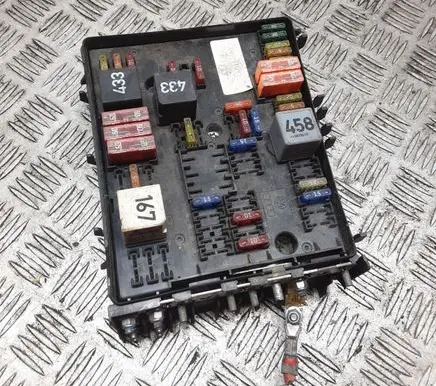 Volkswagen Golf V Fuse module 1K0937124H 30292521