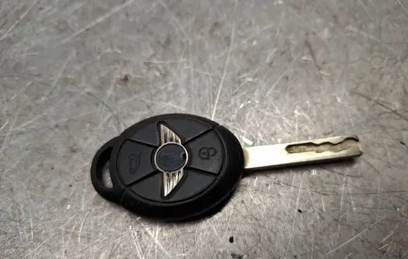 Mini One - Cooper R50 - 53 Ignition key/card