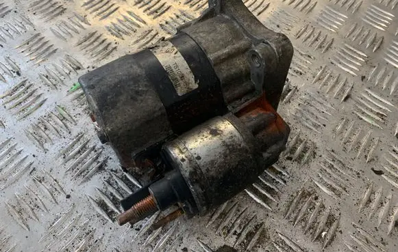Renault Megane II Starter motor 820026677B