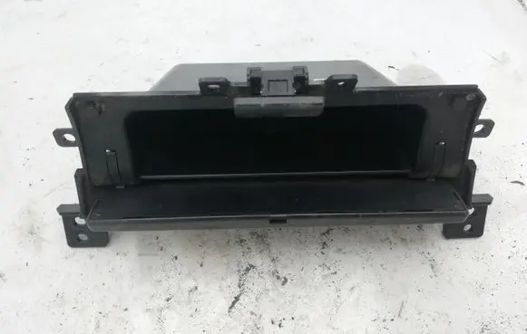 Suzuki Grand Vitara II Glove box NOCODE